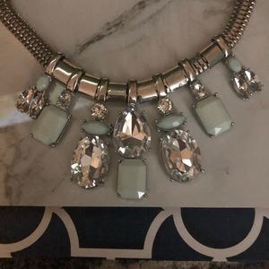 Express statement necklace